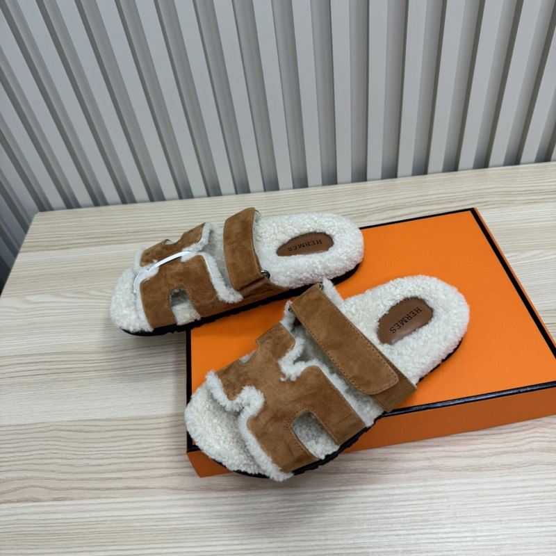 H**mes slippers